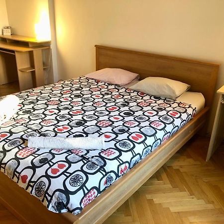 Chez Jitka Et Gautier - A Great Alternative To A Hotel Prag Dış mekan fotoğraf